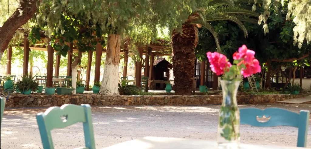 Salis Restaurant Chania — fine dining by the sea