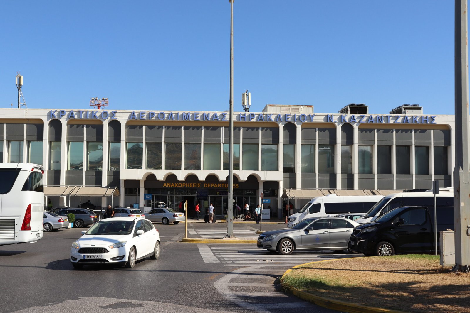 Passenger flow inside Heraklion Airport arrivals terminal