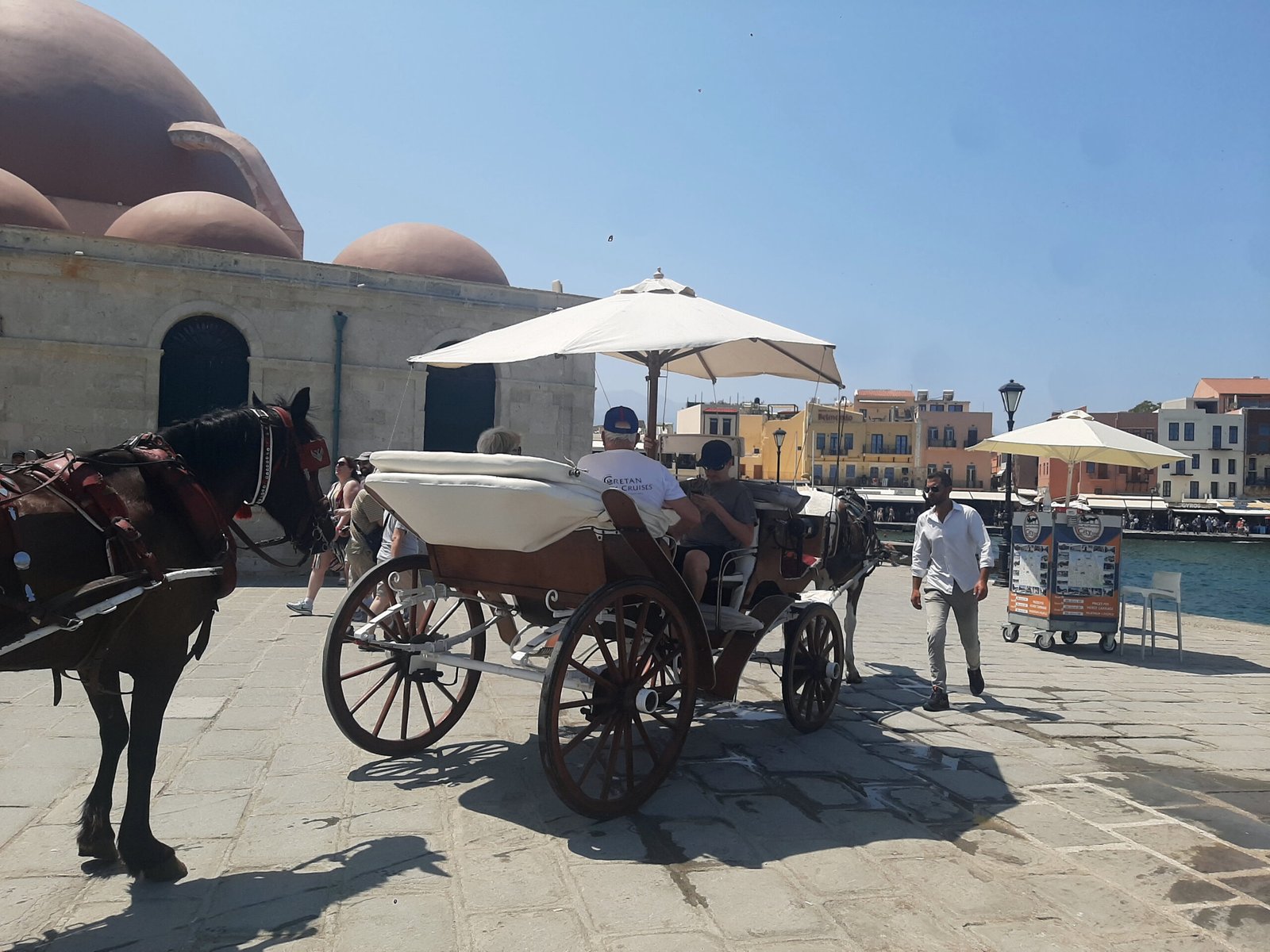 Horse carriage waiting by the Küçük Hasan Mosque in Chania
