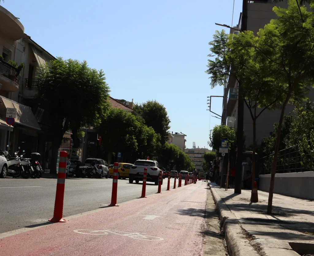 Road and cycle lane leading to the Chania Central Bus Station