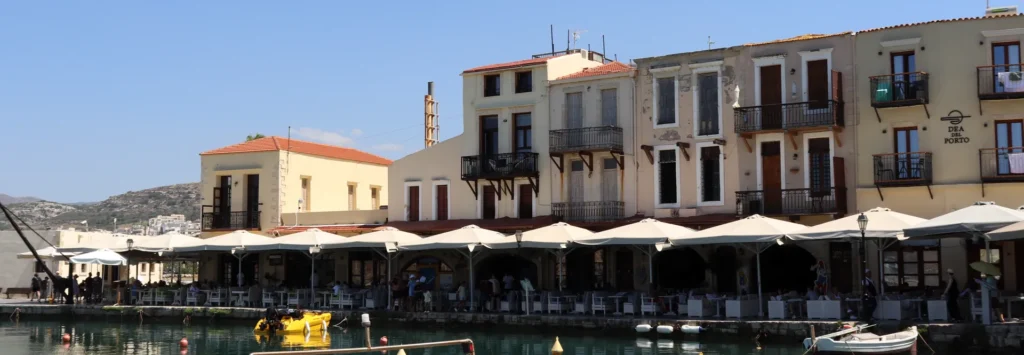 Affordable restaurants and cafés along the Old Harbour waterfront in Rethymno