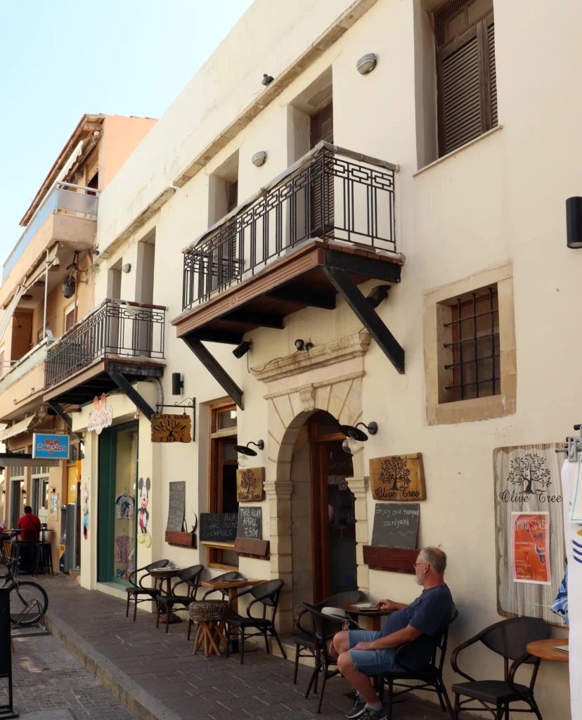 Small street café serving coffee, snacks and quick meals in Rethymno Old Town
