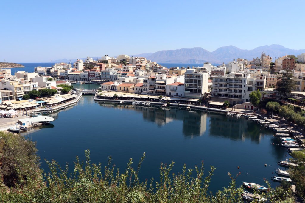 agios nikolaos crete lake voulismeni harbor town view